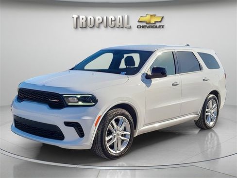 Used 2023 Dodge Durango GT image 1