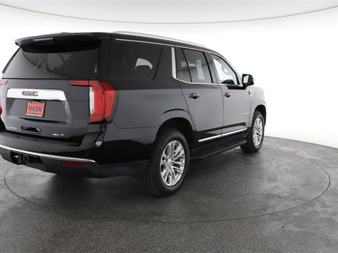 Used 2022 GMC Yukon SLT w/ SLT Premium Package image 12