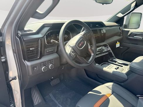 New 2026 GMC Sierra 2500 AT4 w/ AT4 Premium Plus Package AWD/4WD image 10