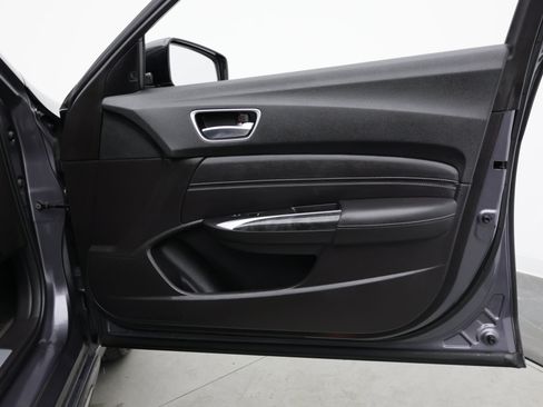 Used 2018 Acura TLX V6 w/ Technology Package FWD image 37