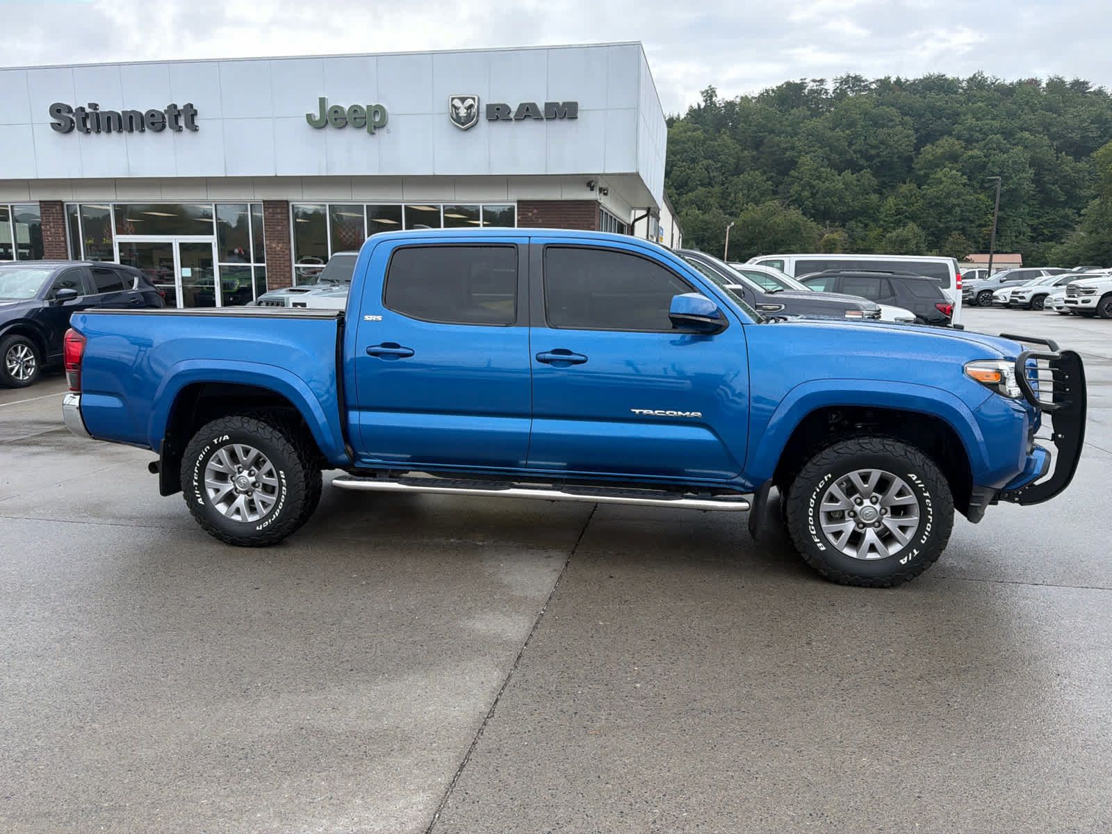 Used 2018 Toyota Tacoma SR5 RWD image 5