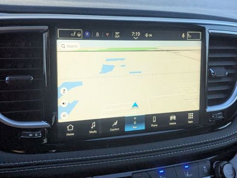 New 2026 Chrysler Pacifica Limited image 16