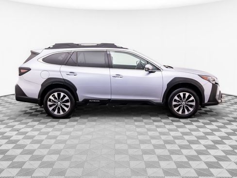 Used 2024 Subaru Outback Touring AWD/4WD image 8