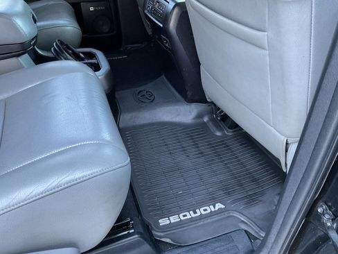 Used 2018 Toyota Sequoia Platinum image 52