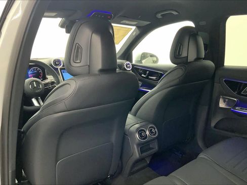 New 2026 Mercedes-Benz GLC 300 image 18