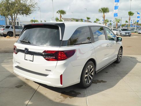 New 2026 Honda Odyssey EX-L image 5
