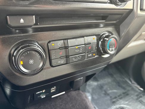 Used 2015 Ford F150 XLT w/ Equipment Group 302A Luxury RWD image 28
