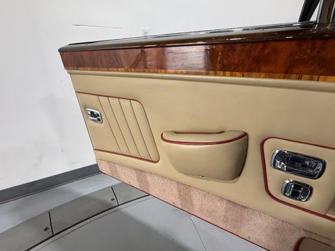 Used 1988 Rolls-Royce Corniche II image 30