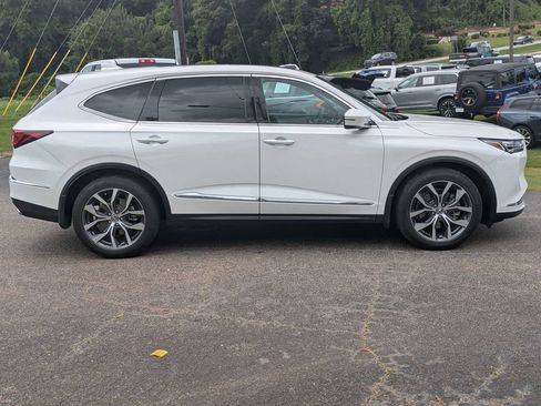 Certified 2023 Acura MDX FWD w/ Technology Package image 8
