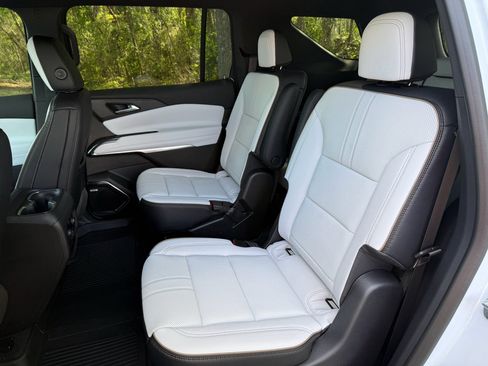 New 2026 Chevrolet Traverse High Country w/ LPO, Floor Liner Package FWD image 15