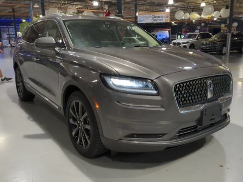 Used 2023 Lincoln Nautilus Reserve w/ Monochromatic Package AWD/4WD image 5