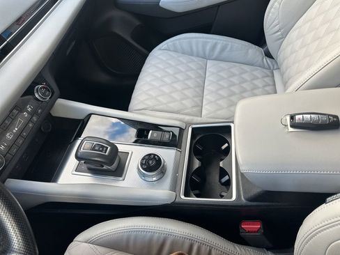 Used 2022 Mitsubishi Outlander SEL image 23