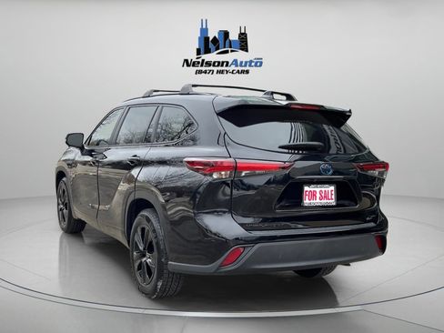 Used 2024 Toyota Highlander XLE image 8