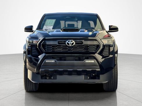 Used 2025 Toyota Tacoma TRD Sport image 8