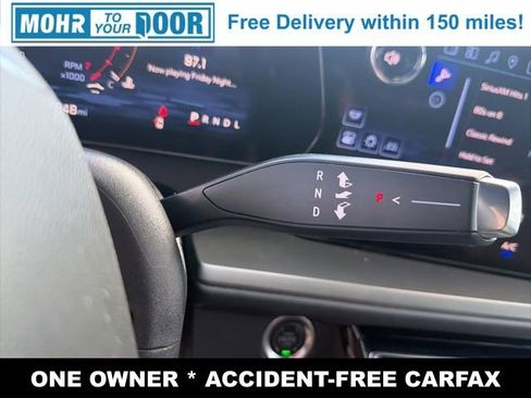 Used 2025 Chevrolet Traverse LT image 18