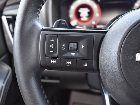 Used 2023 Nissan Rogue Platinum w/ Platinum Premium Package FWD image 36