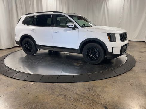Certified 2025 Kia Telluride SX Prestige X-Pro image 2