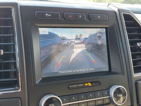 Used 2021 Ford Expedition Limited image 20