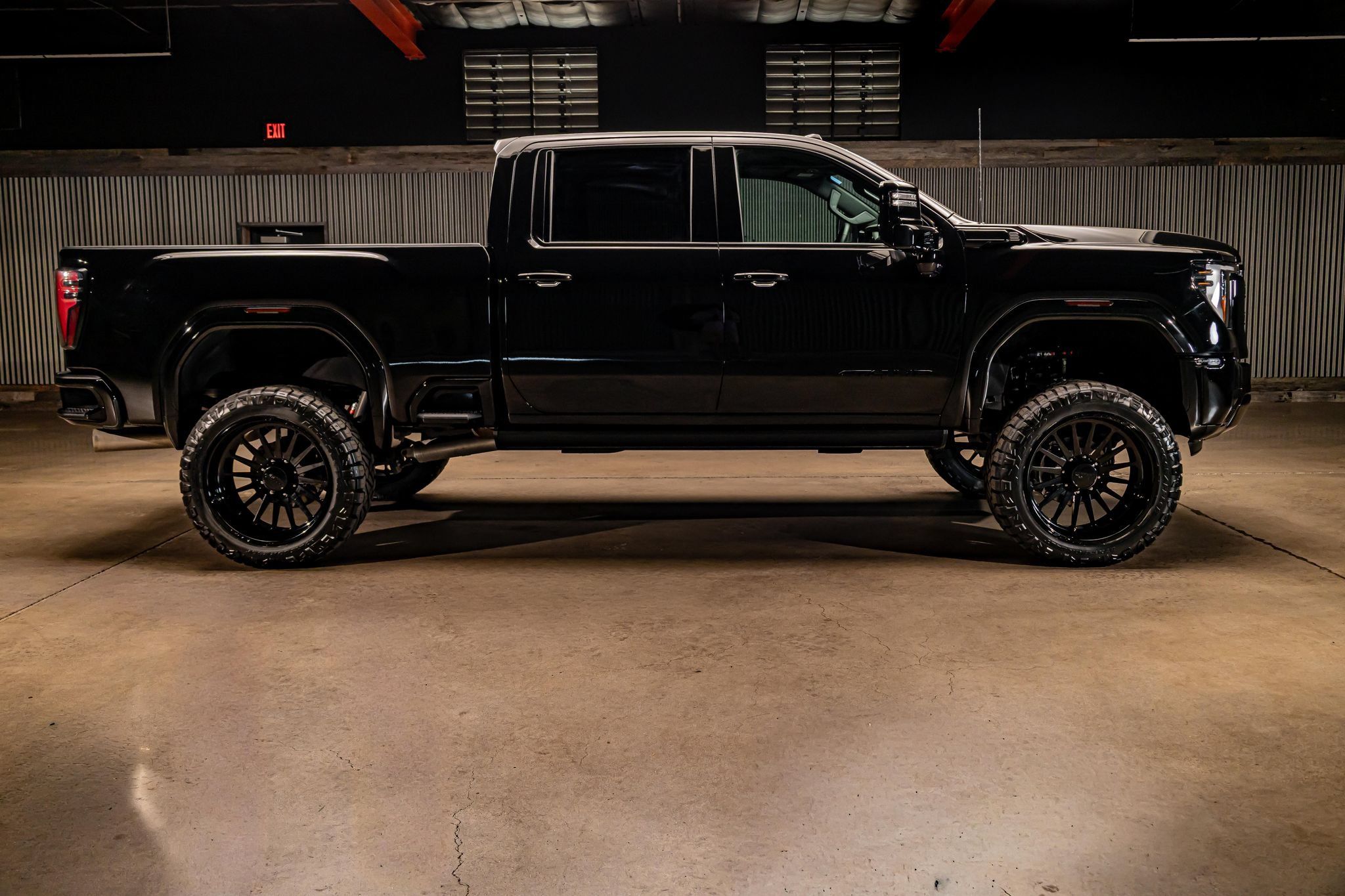Used 2026 GMC Sierra 2500 AT4 w/ AT4 Premium Plus Package AWD/4WD image 11
