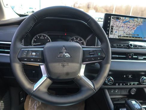 New 2026 Mitsubishi Outlander AWD image 31