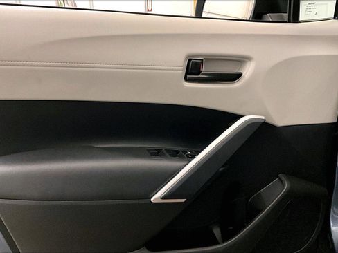 Used 2023 Toyota Corolla Cross LE image 22