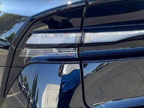 Used 2024 Toyota Prius Prime image 29