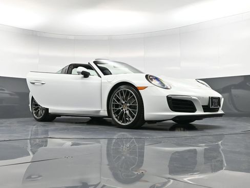 Certified 2019 Porsche 911 Targa 4 image 37