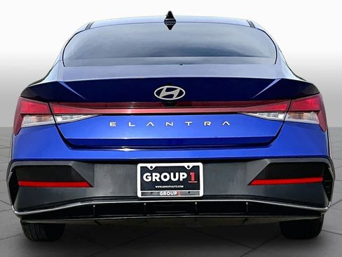 Certified 2024 Hyundai Elantra SEL FWD image 5