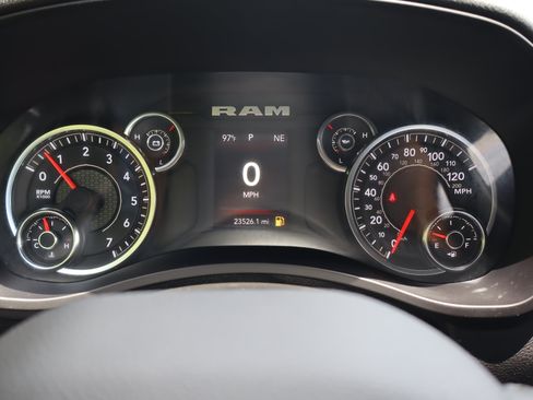 Used 2024 RAM 2500 Big Horn AWD/4WD image 25
