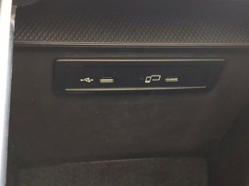 Used 2022 Mercedes-Benz GLC 300 image 23