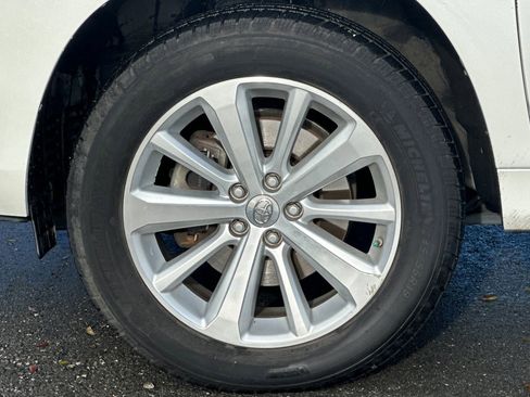 Used 2012 Toyota Highlander Limited image 39