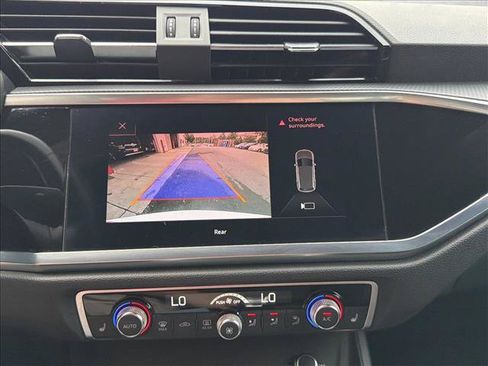 Used 2019 Audi Q3 2.0T Premium AWD/4WD image 21