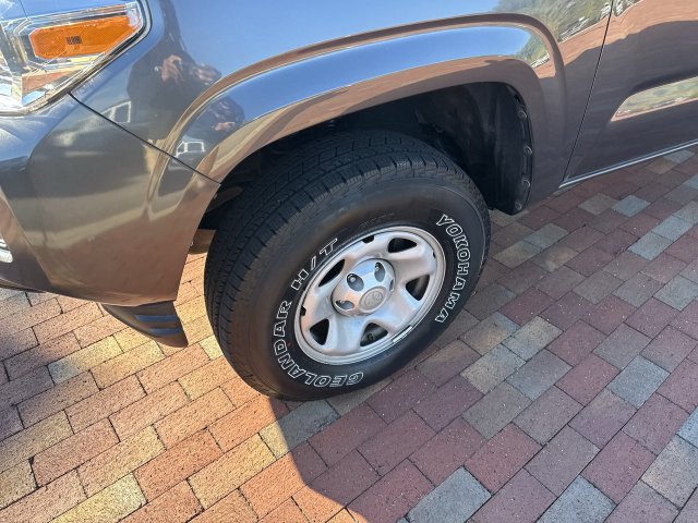 Used 2021 Toyota Tacoma SR w/ SR Convenience Package RWD image 10