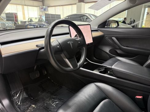 Used 2018 Tesla Model 3 AWD/4WD image 19
