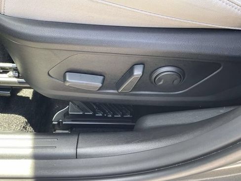 Used 2022 Hyundai Tucson Limited FWD image 14