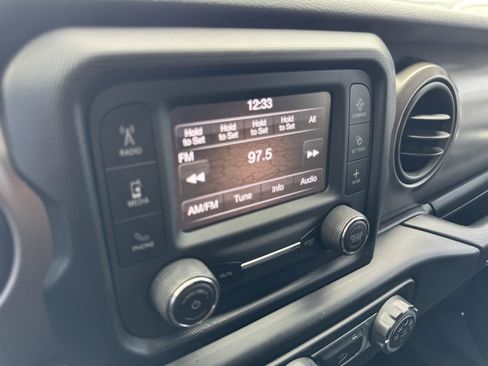 Used 2020 Jeep Wrangler Sport image 24