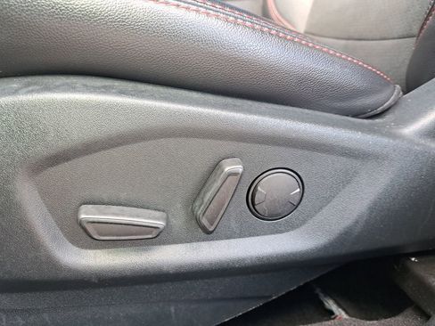 Used 2019 Ford Explorer XLT w/ Equipment Group 202A image 16