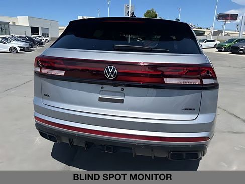 New 2026 Volkswagen Atlas Cross Sport SEL R-Line AWD/4WD image 4