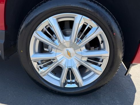 Used 2023 Chevrolet Silverado 1500 High Country w/ High Country Premium Package AWD/4WD image 36