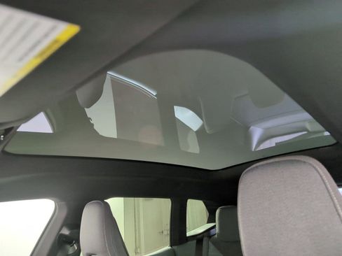 Used 2025 BMW iX xDrive50 w/ Premium Package image 12