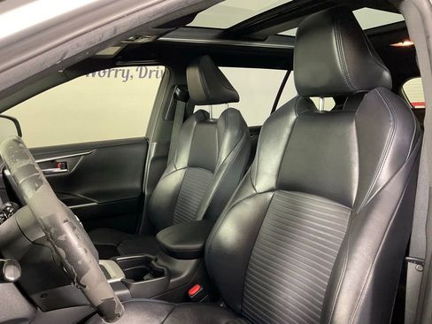 Used 2019 Toyota RAV4 XSE image 14