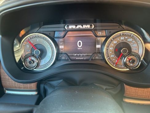 Used 2022 RAM 1500 Limited w/ Body Color Bumper Group image 10