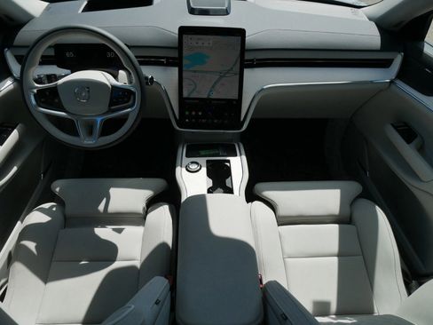 New 2025 Volvo EX90 Ultra image 7