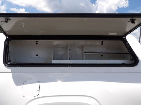 Used 2020 Toyota Tacoma SR image 44