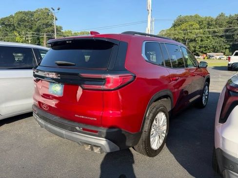 Certified 2026 GMC Acadia Elevation w/ Elevation Premium Package FWD image 4