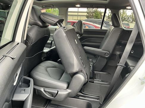 Used 2024 Toyota Grand Highlander AWD image 25
