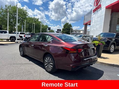Used 2023 Nissan Altima 2.5 SV AWD/4WD image 5