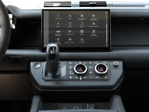 Used 2024 Land Rover Defender 130 V8 image 29