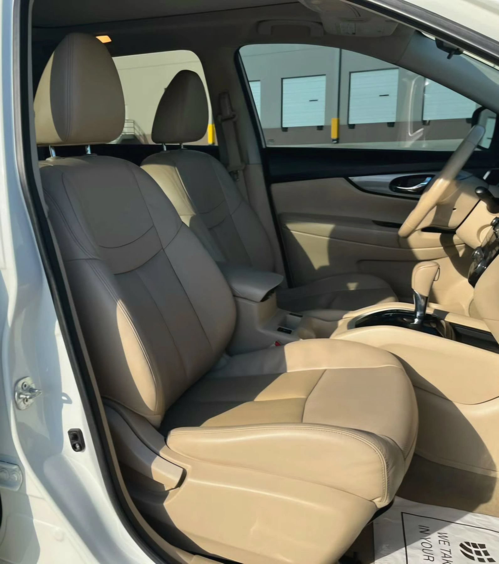 Used 2015 Nissan Rogue SL w/ SL Premium Package FWD image 24