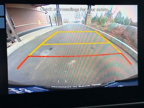 Certified 2023 Hyundai Venue SEL image 26